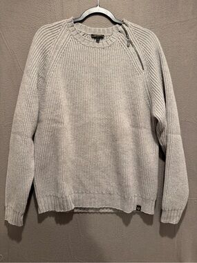 Belstaff Light Grey Ribbed Virgin Wool Crewneck Sweater with Shoulder Zip